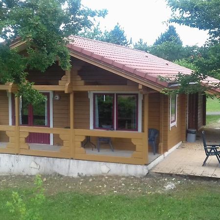 Chalets du Soleil Mauroux  Exterior foto