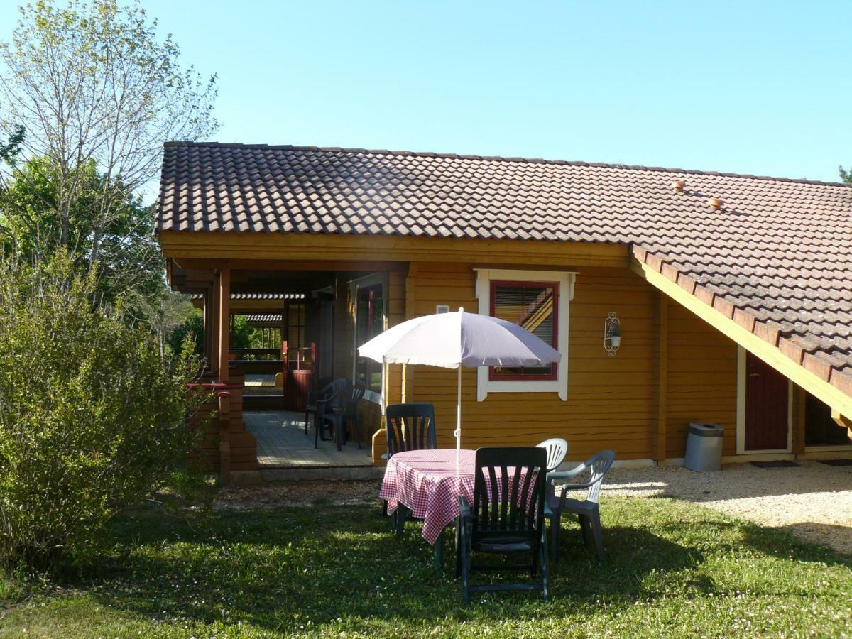 Chalets du Soleil Mauroux  Exterior foto