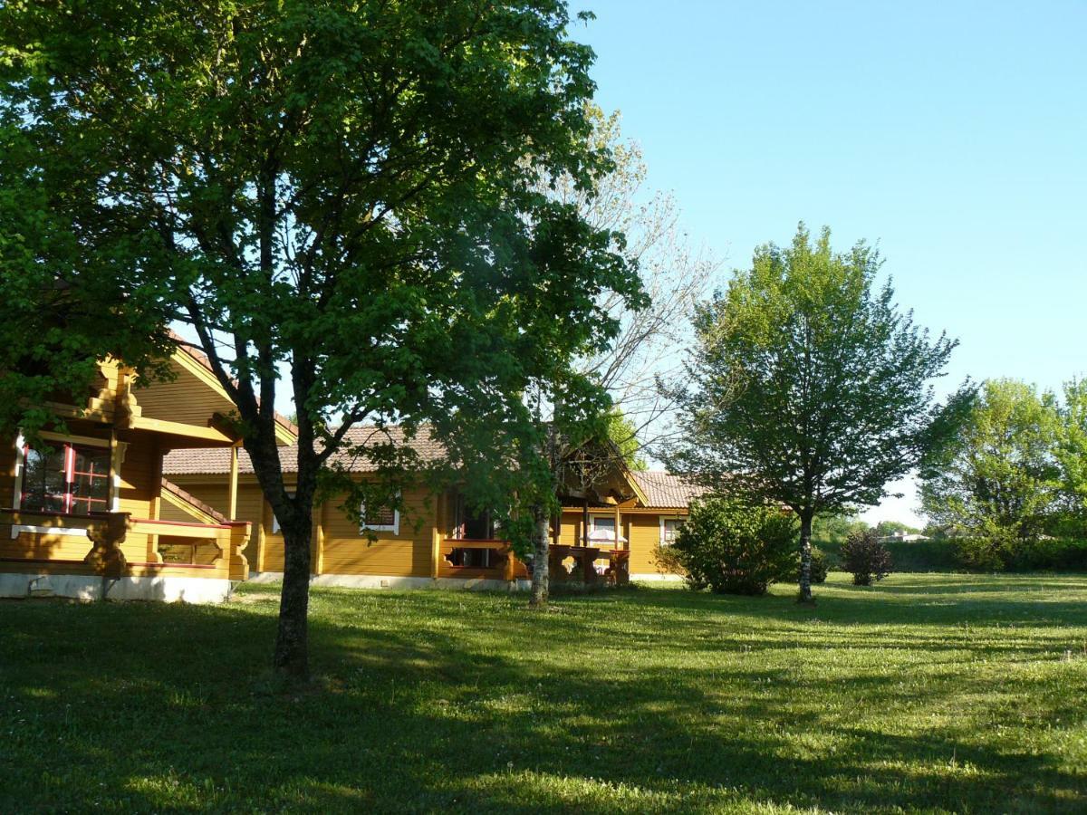 Chalets du Soleil Mauroux  Exterior foto